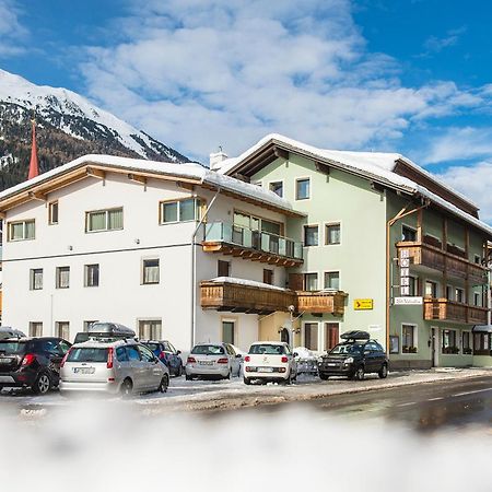 Garni Apparthotel St Valentin San Valentino alla Muta Dış mekan fotoğraf