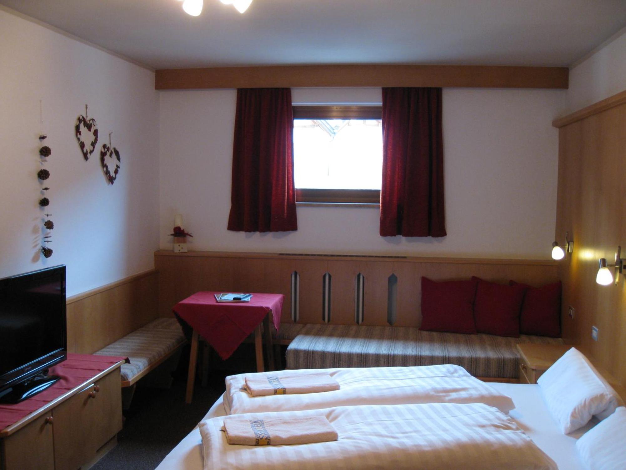 Garni Apparthotel St Valentin San Valentino alla Muta Dış mekan fotoğraf